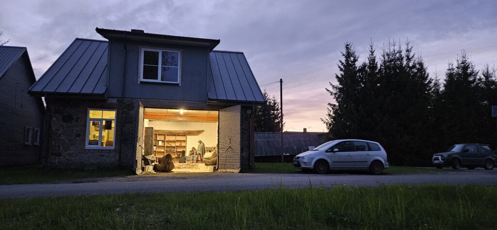 Muuseumiöö haabjakojas