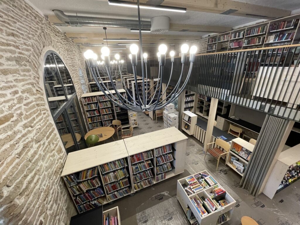 Vääna raamatukogu sisevaade