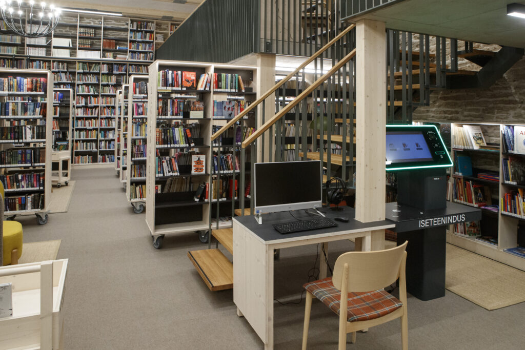 Vääna raamatukogu sisevaade