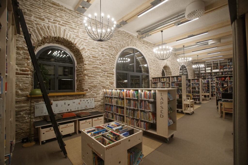 Vääna raamatukogu sisevaade