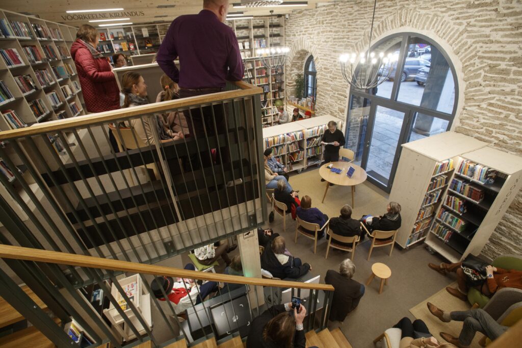 Vääna raamatukogu sisevaade