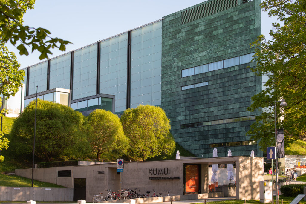 Kadriorupoolne vaade Kumu kunstimuuseumist